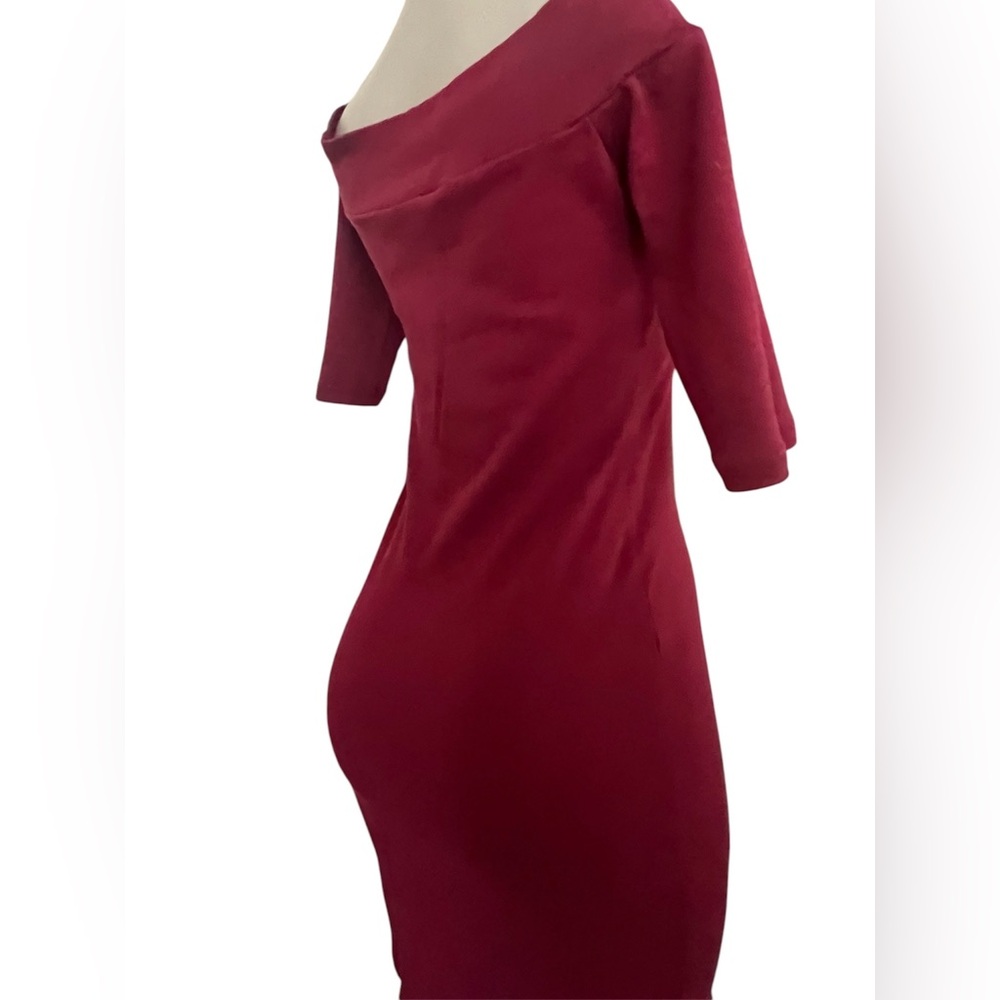 Off-Shoulder Burgundy Women’s Sheath Dress Size XS
